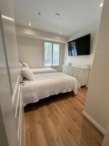 Irvine Gem Luxury Condo Near Irvine Business & Uci Hospital Bagian luar foto
